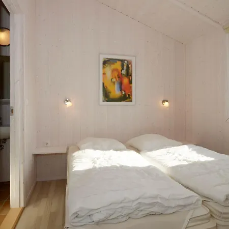 4 Person Holiday Home In Groemitz *