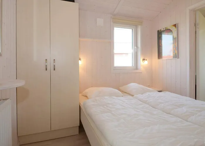 4 Person In Semesterbostad *